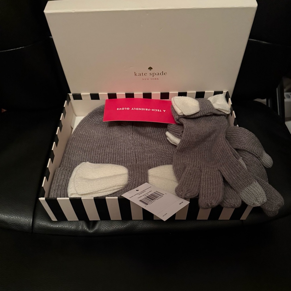 Kate Spade Gray and Cream Winter Hat & Tech Glove Set with Stick Notepad Set - Picture 5 of 8